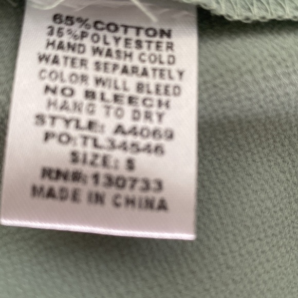 Umgee Embroidered Floral Semi-sheer Mesh Sleeve Top in Dusty Mint - S - Picture 12 of 14